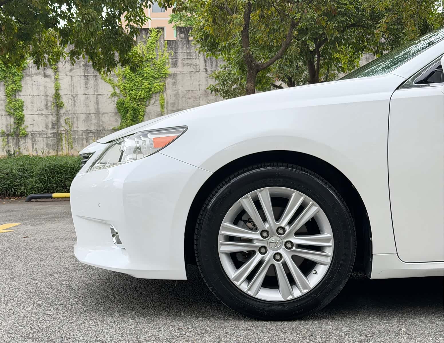 Lexus ES, 2014 3