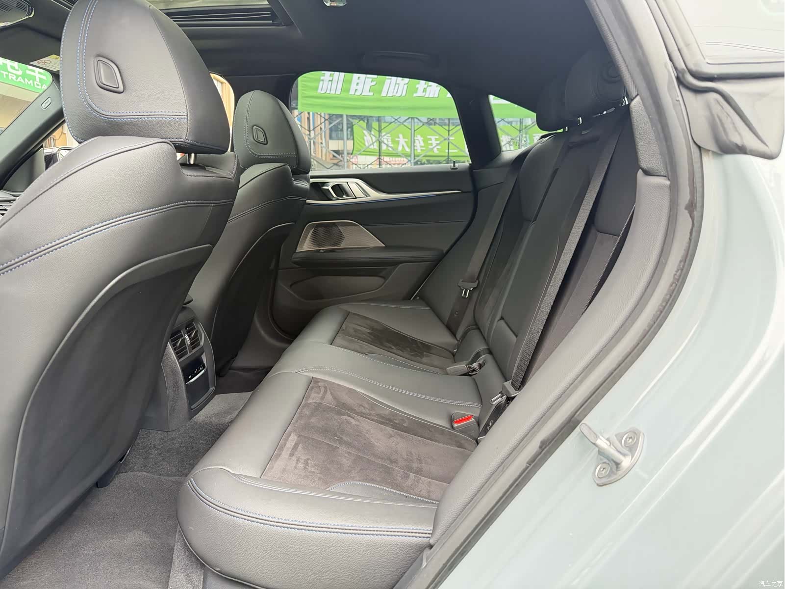 BMW i4, 2022 7
