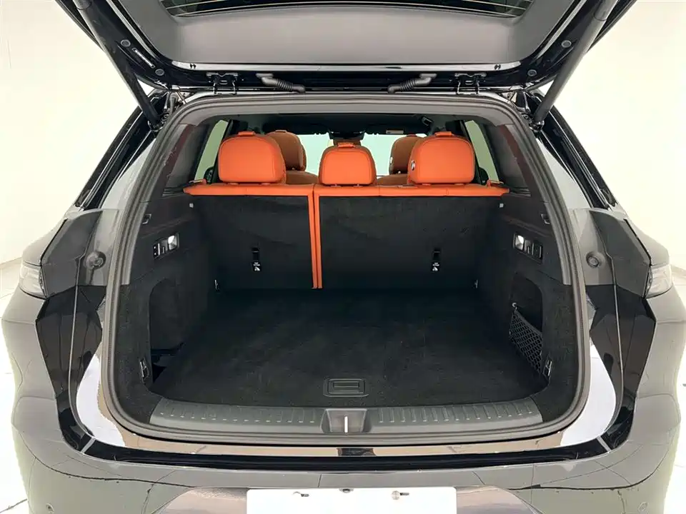 Li Auto Ideal L6