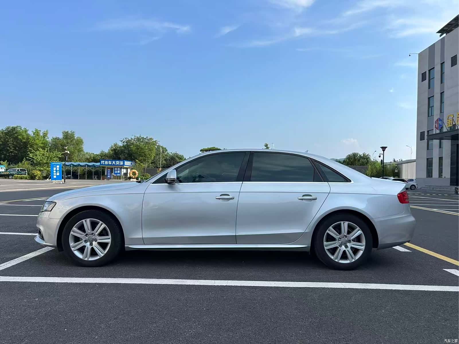 Audi A4L, 2011 18