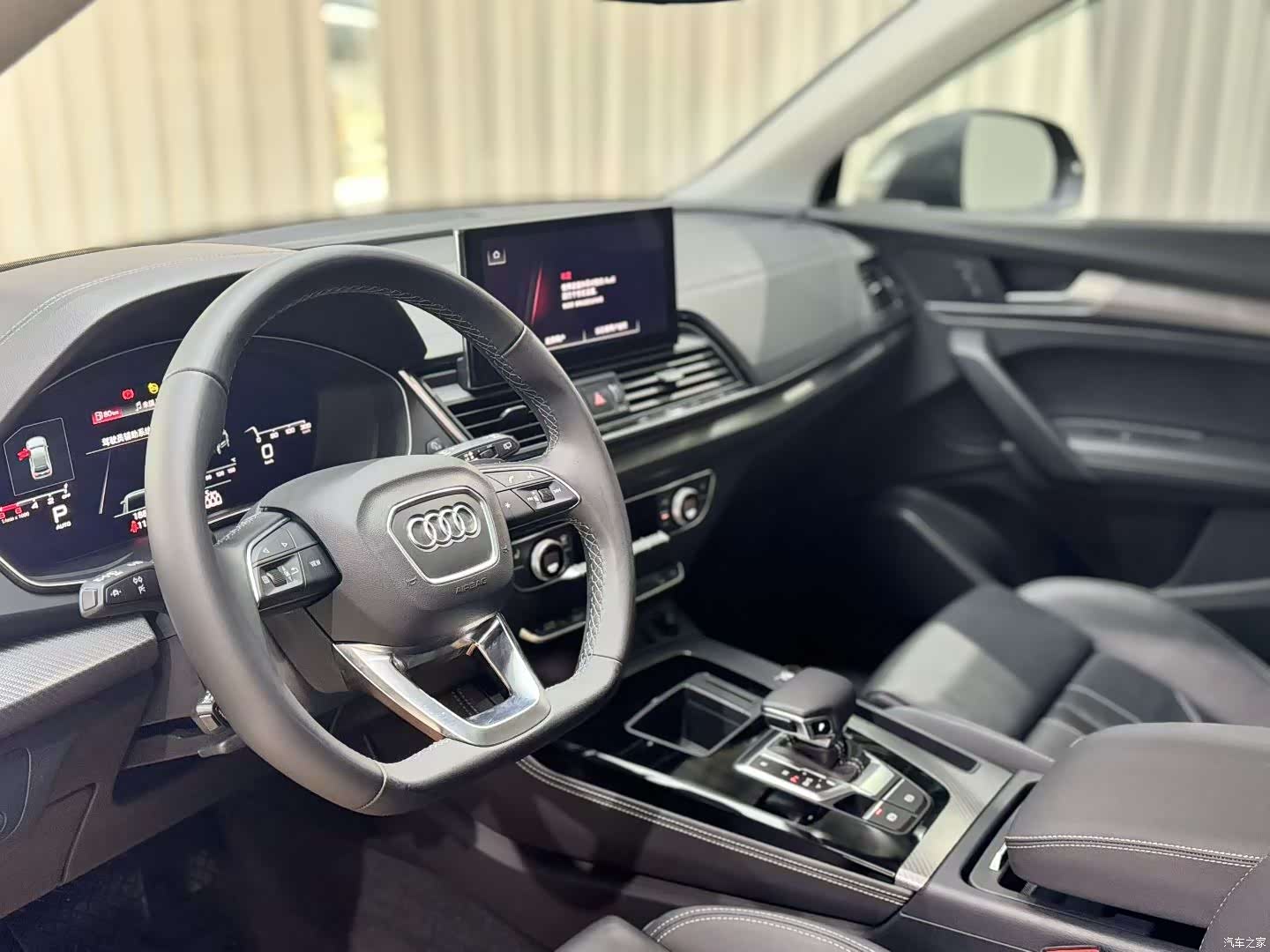 Audi Q5L, 2021 все фото