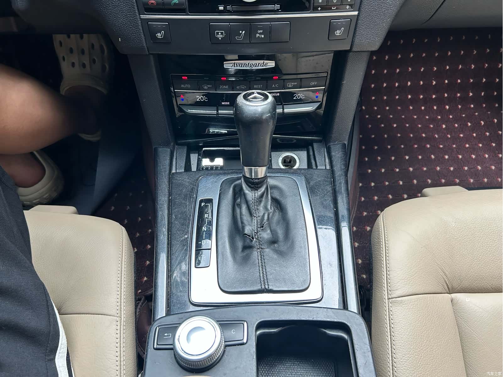 Mercedes-Benz E-Class, 2012 11