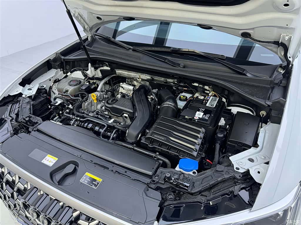 Audi Q3, 2023 12