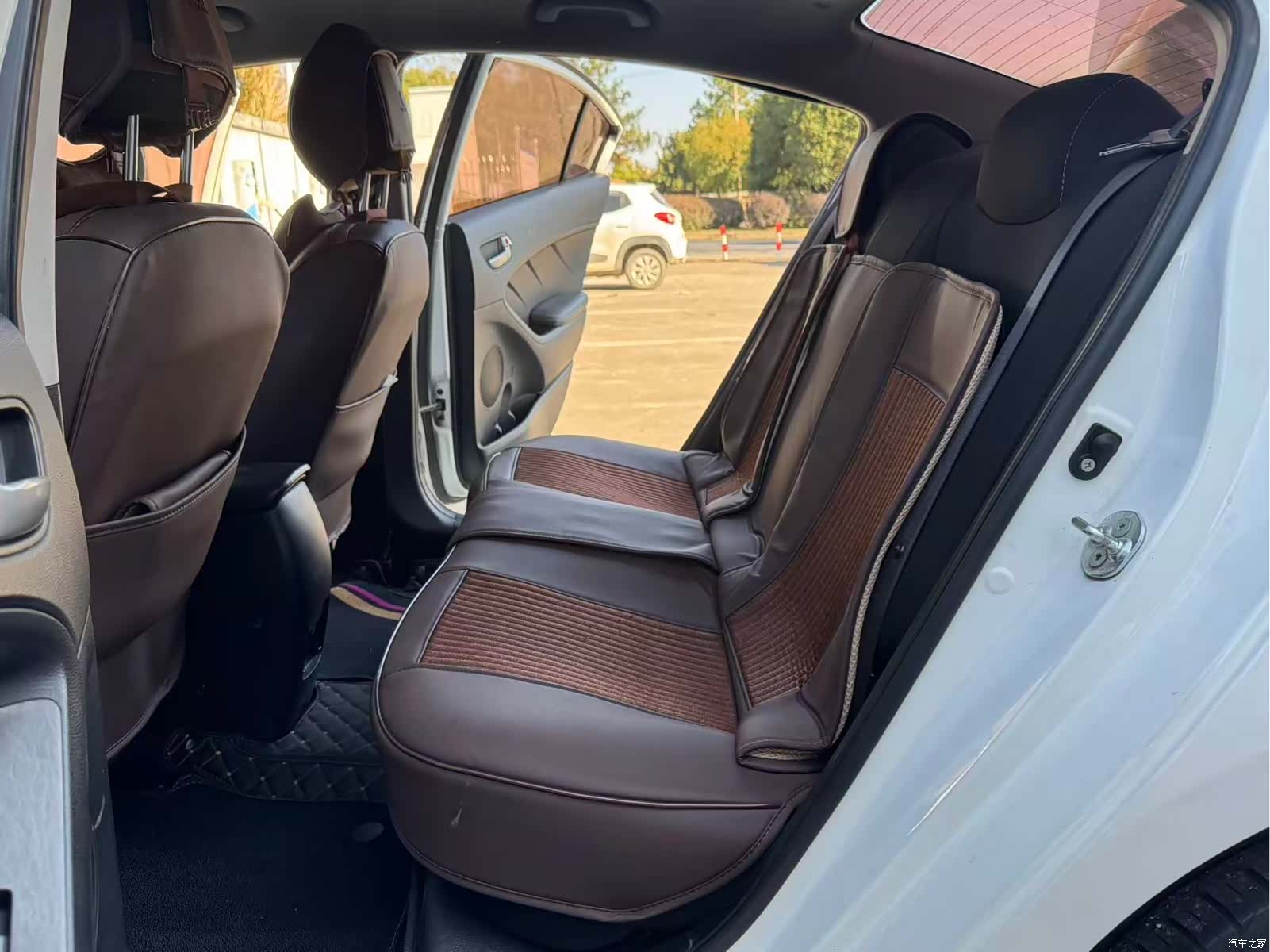 Kia K3, 2013 11