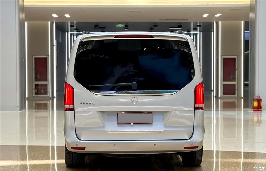 Mercedes-Benz V-Class, 2020 7
