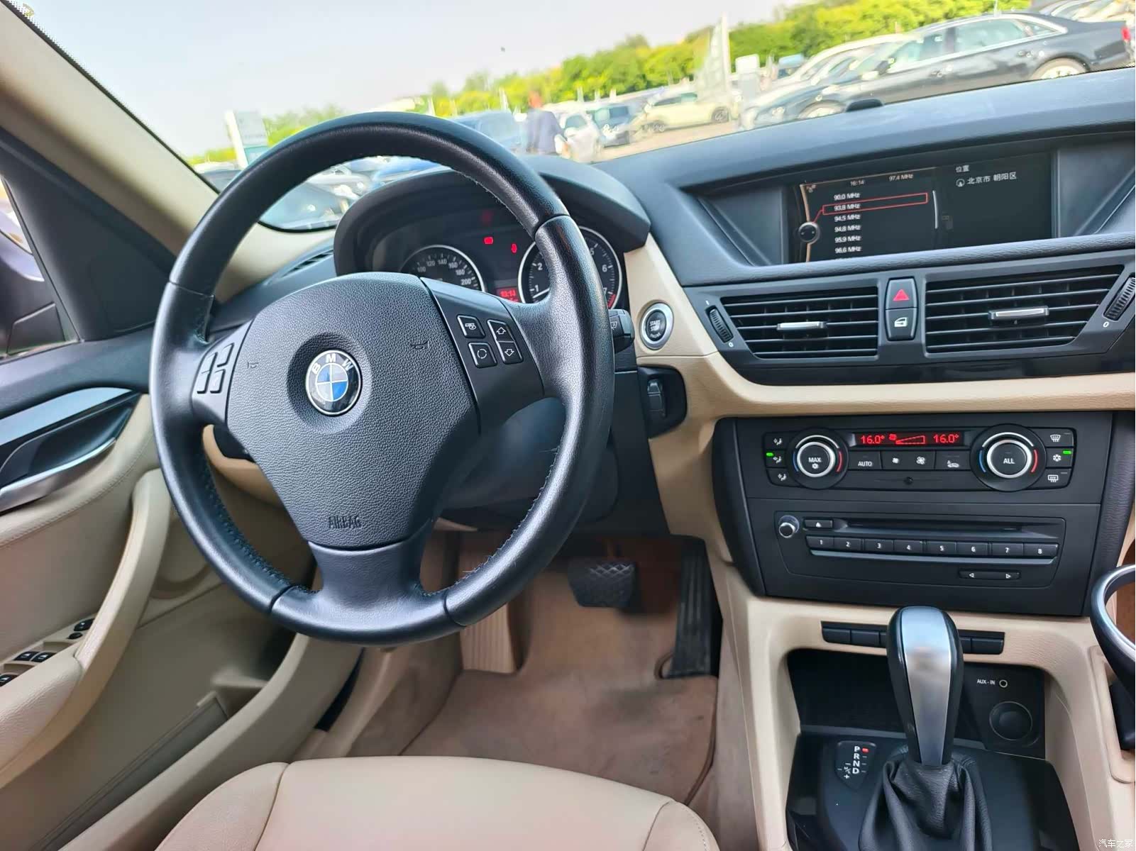 BMW X1, 2011 10