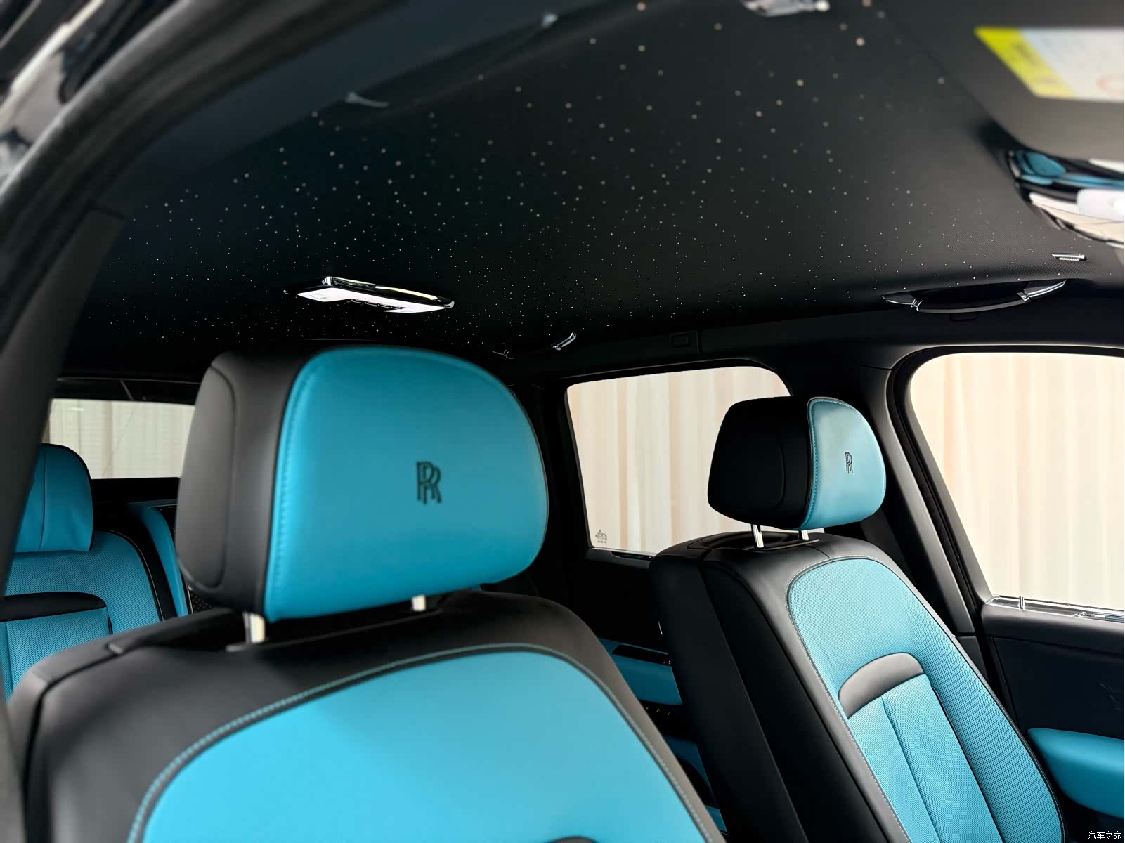 Rolls-Royce Cullinan, 2022 18