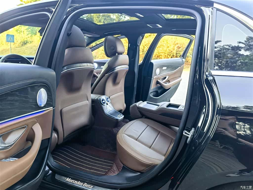 Mercedes-Benz E-Class, 2021 10