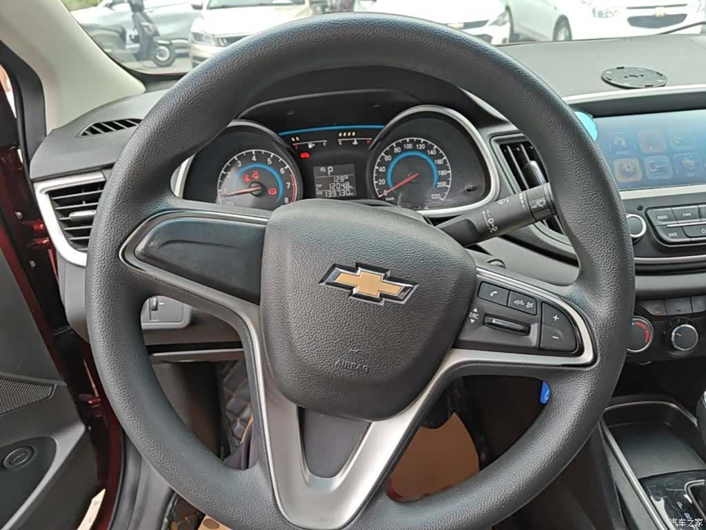 Chevrolet 320, 2018 11