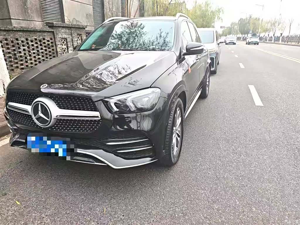 Mercedes-Benz GLE, 2023 1