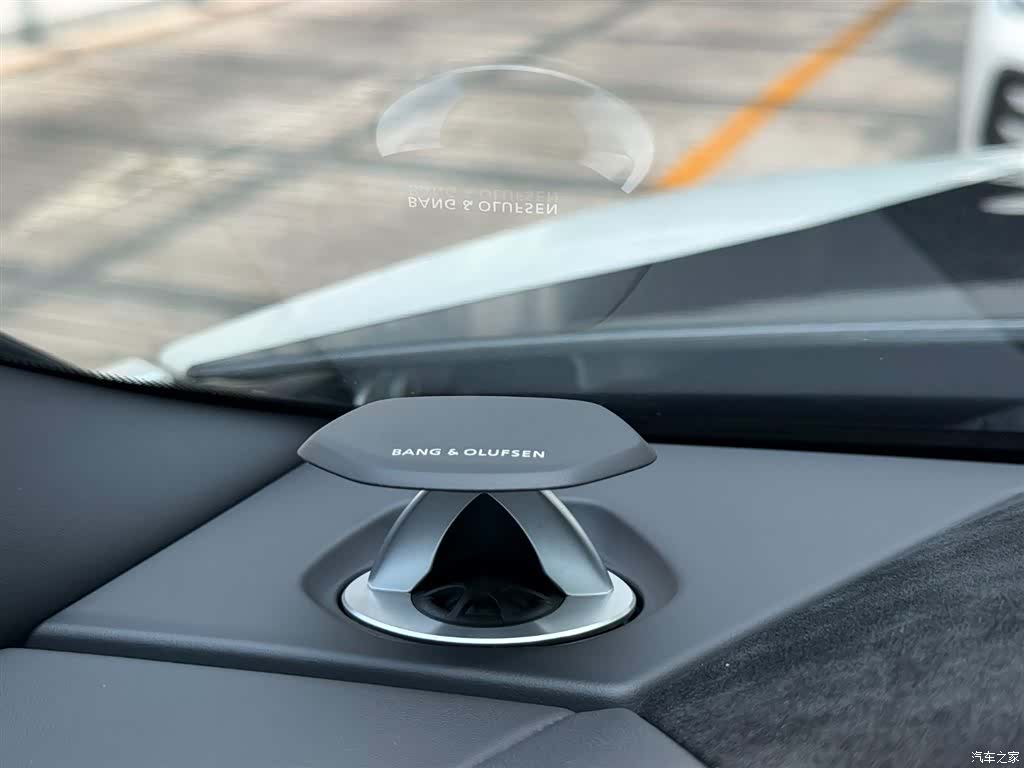 Lamborghini Urus, 2024 19