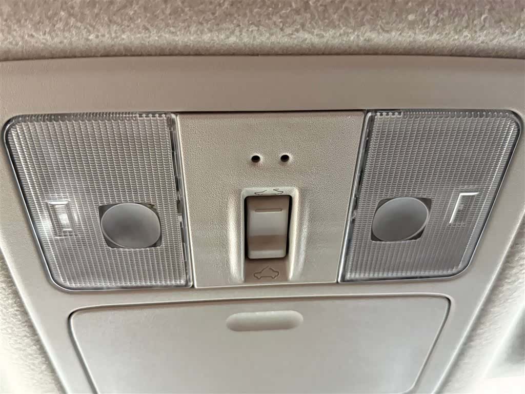 Nissan Tiida, 2022 15