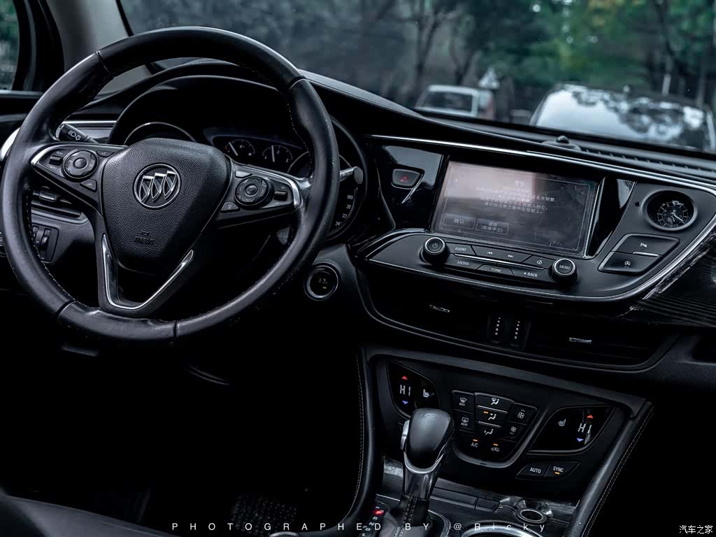 Buick Envision Plus, 2018 все фото