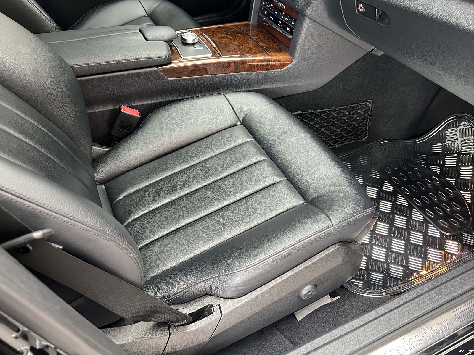Mercedes-Benz E-Class, 2013 21