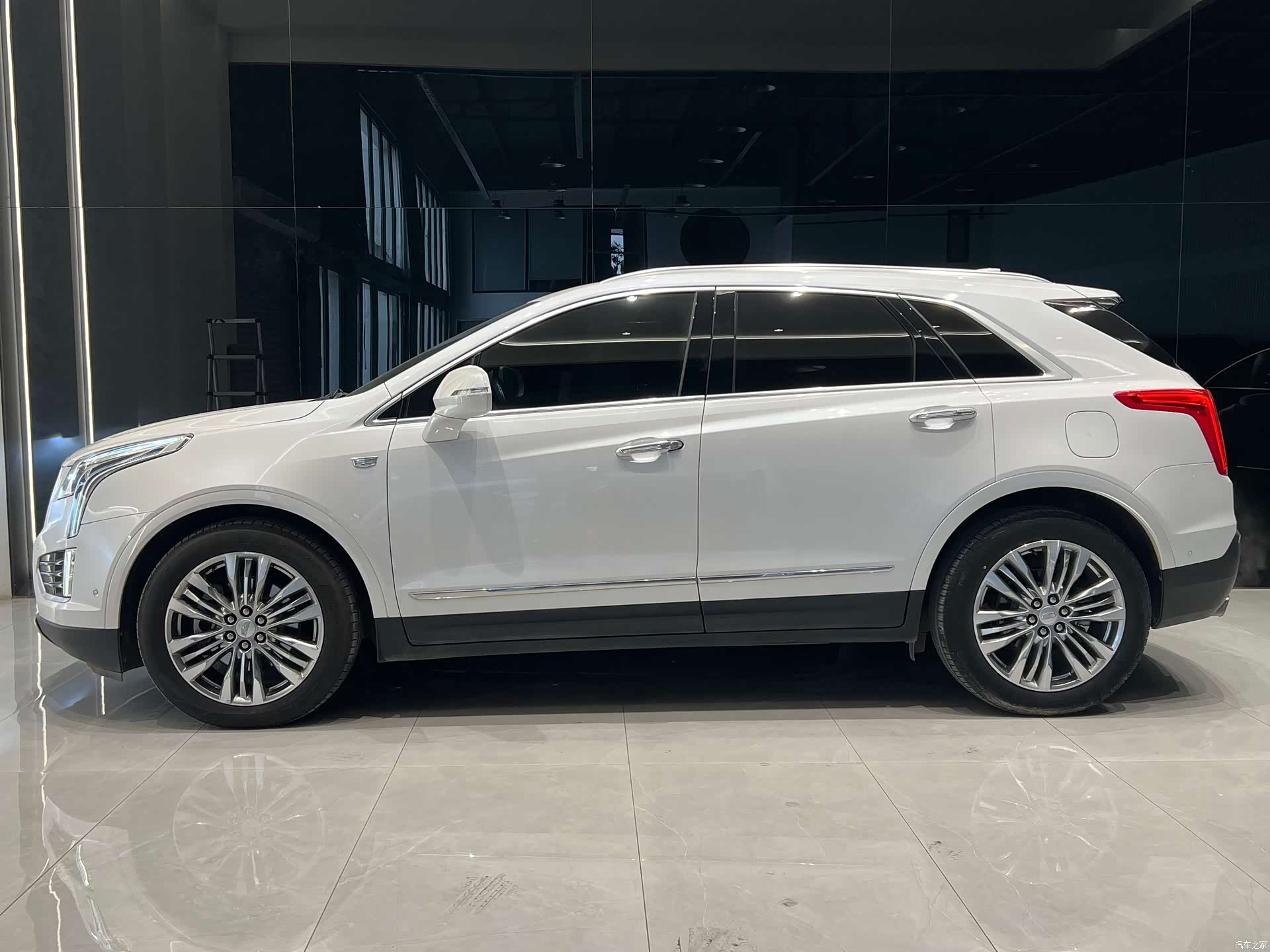 Cadillac XT5, 2017 4