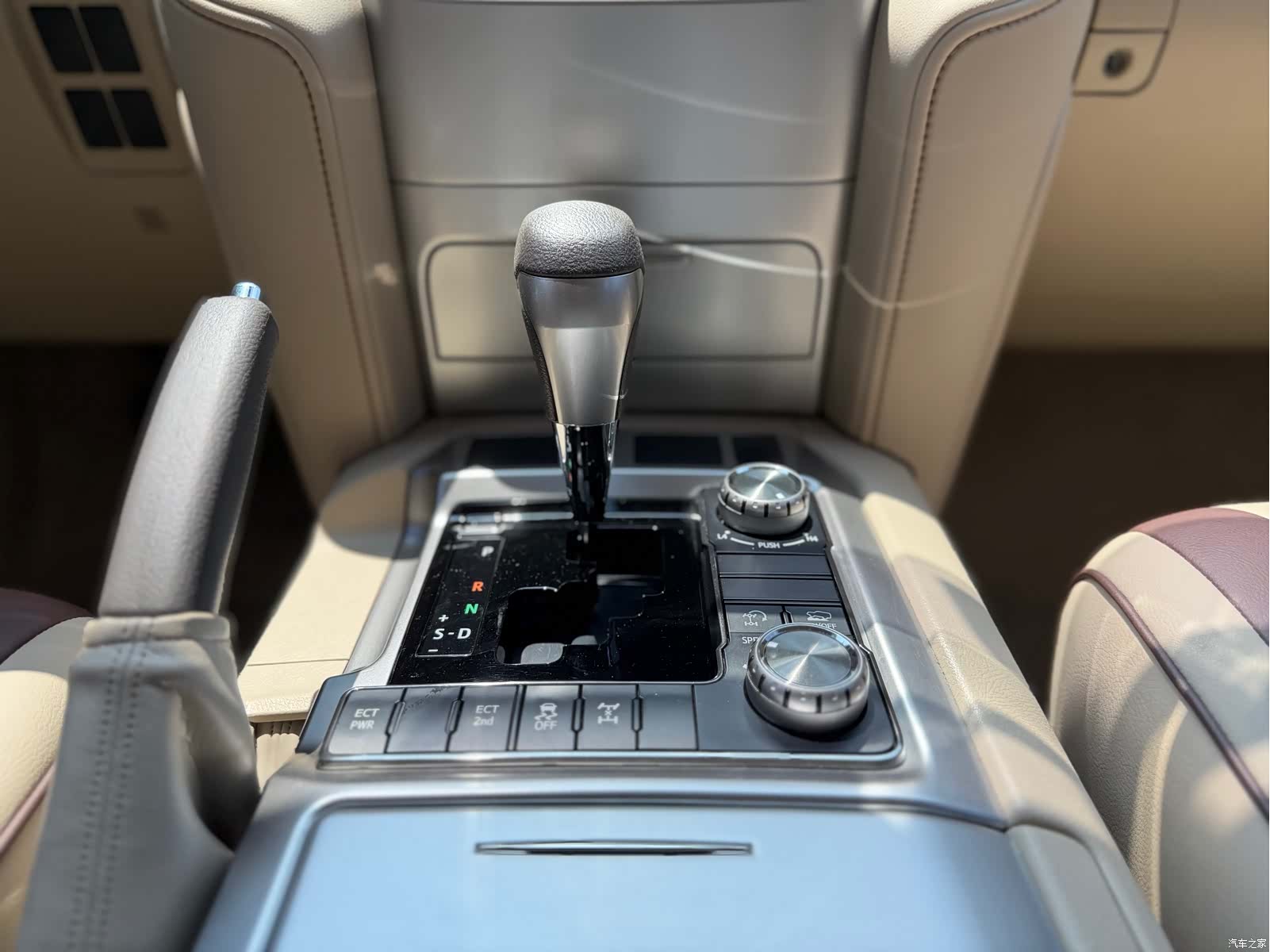 Toyota Land Cruiser, 2020 7