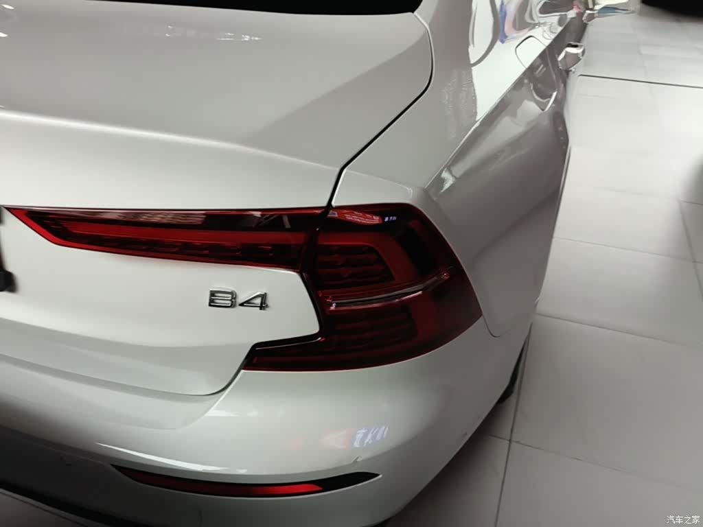 Volvo S60, 2022 24