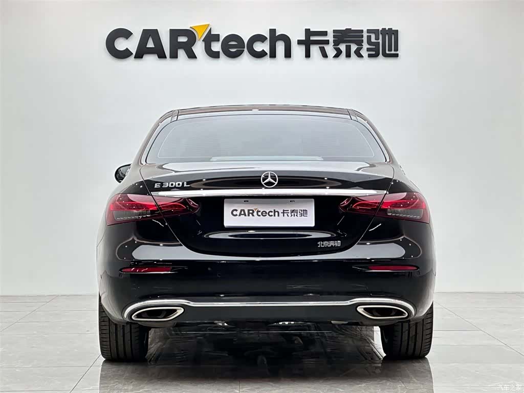 Mercedes-Benz E-Class, 2023 4