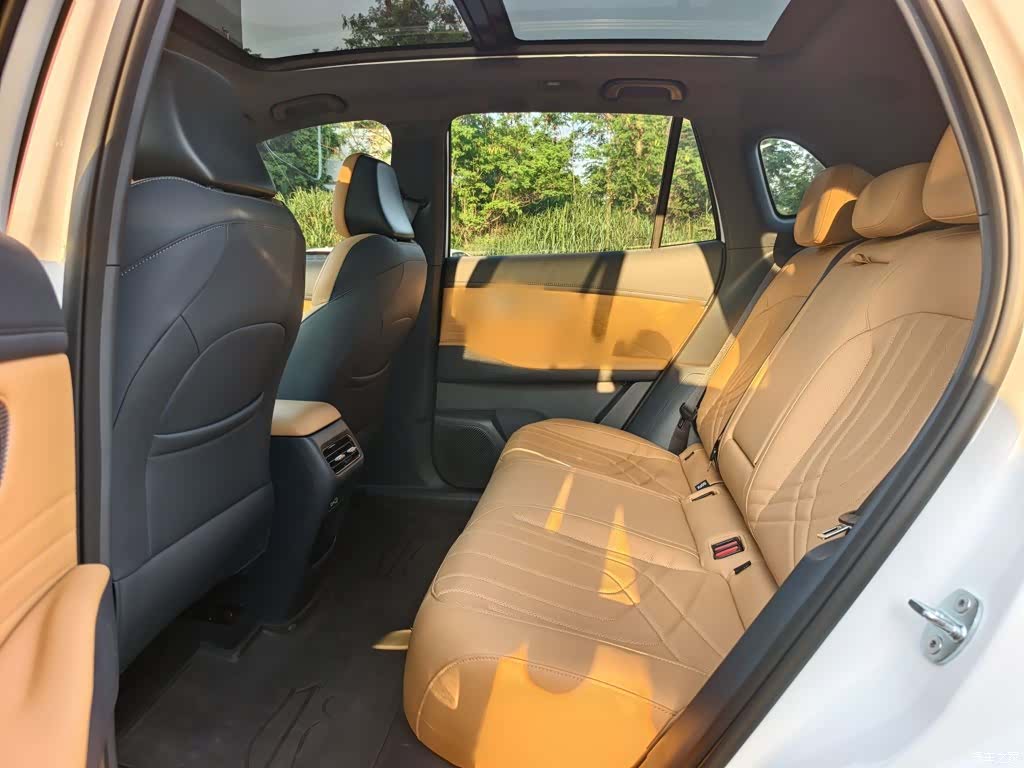 Geely 7, 2025 13