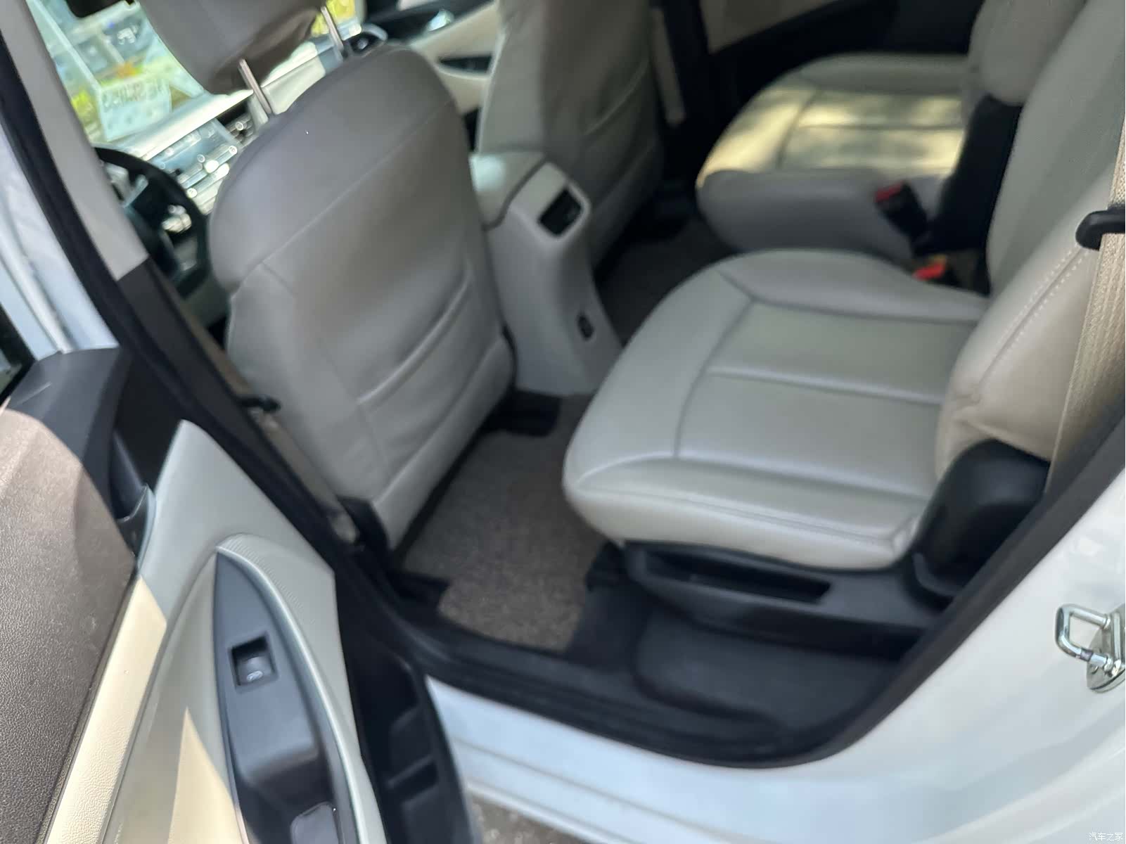 Buick GL6, 2017 13