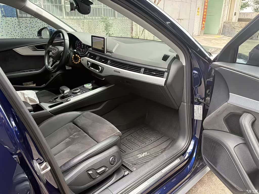Audi A4, 2019 6