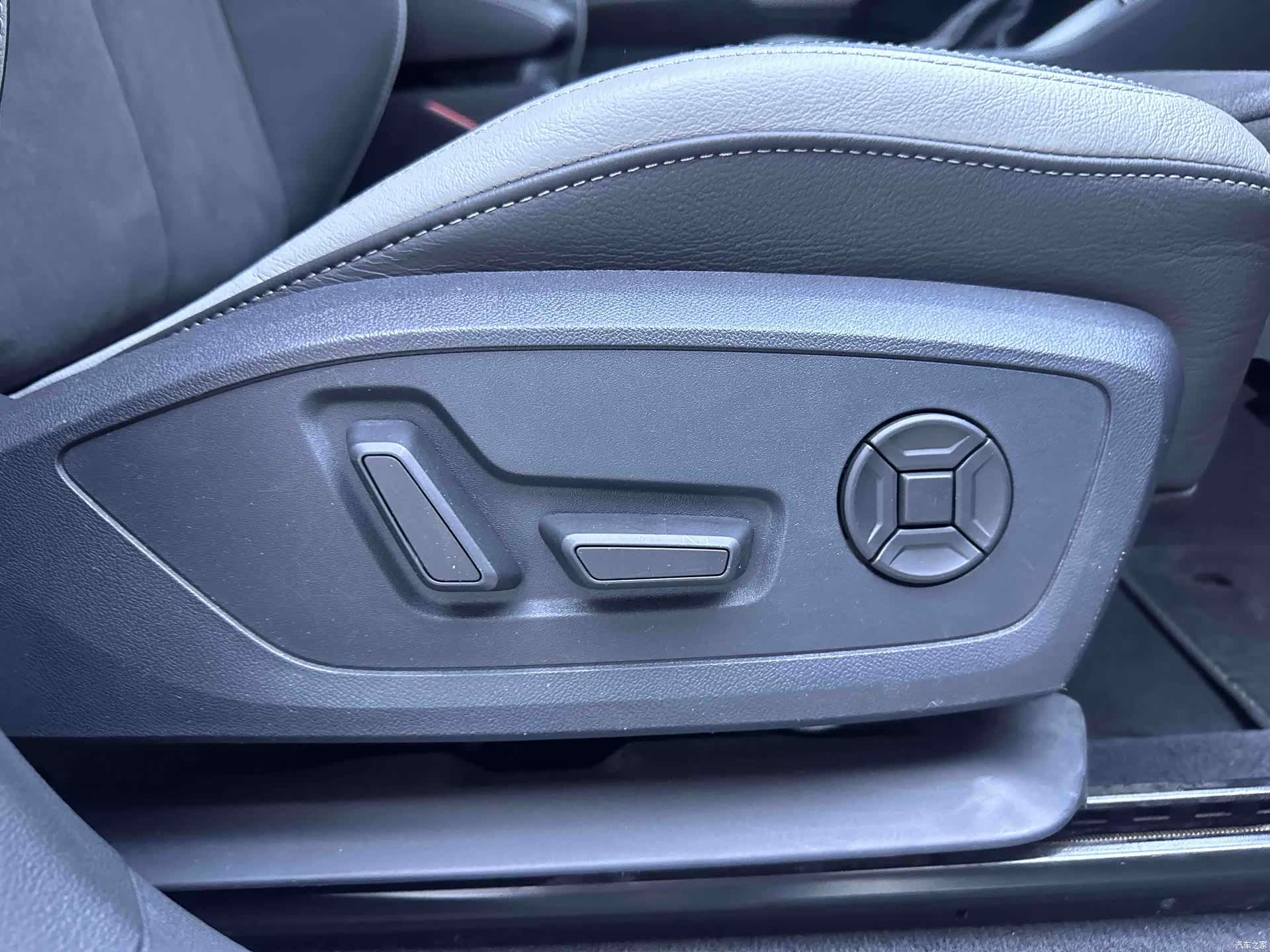 Audi Q3, 2023 18
