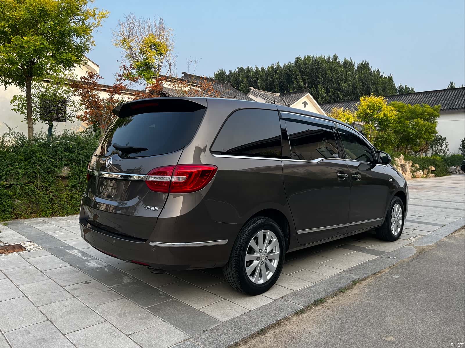 Buick GL8, 2017 все фото