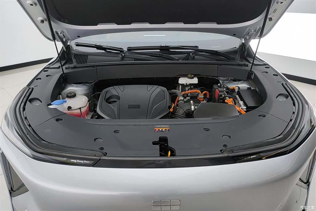 Geely Galaxy L7, 2025 10