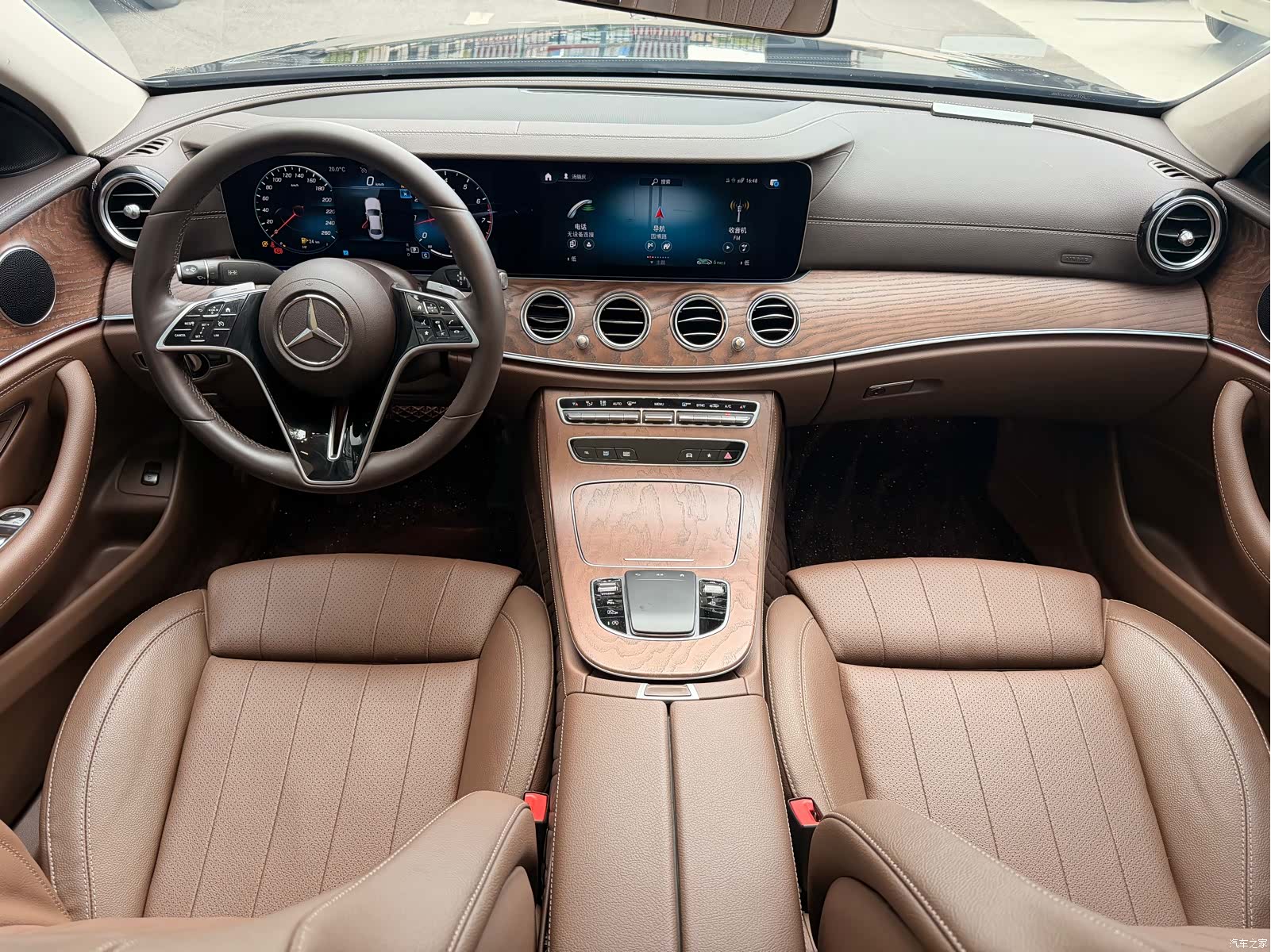 Mercedes-Benz E-Class, 2023 19