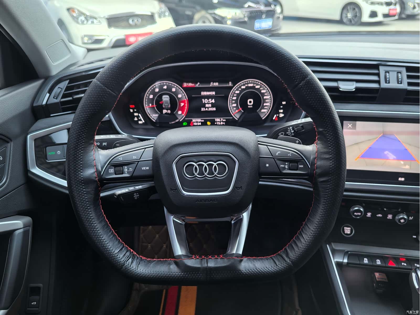 Audi Q3, 2022 11