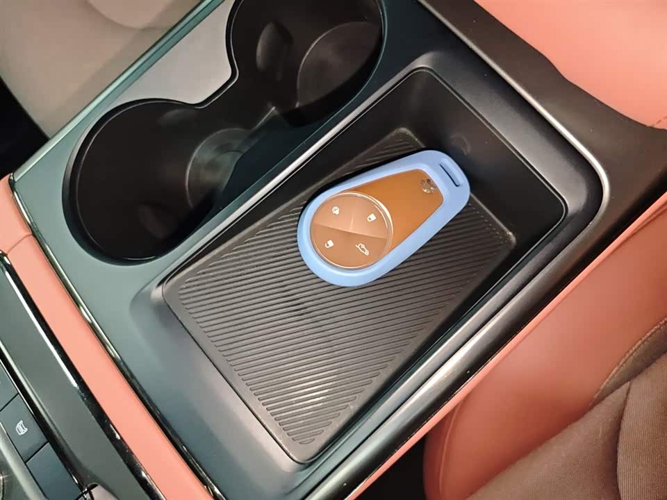 NIO EC6