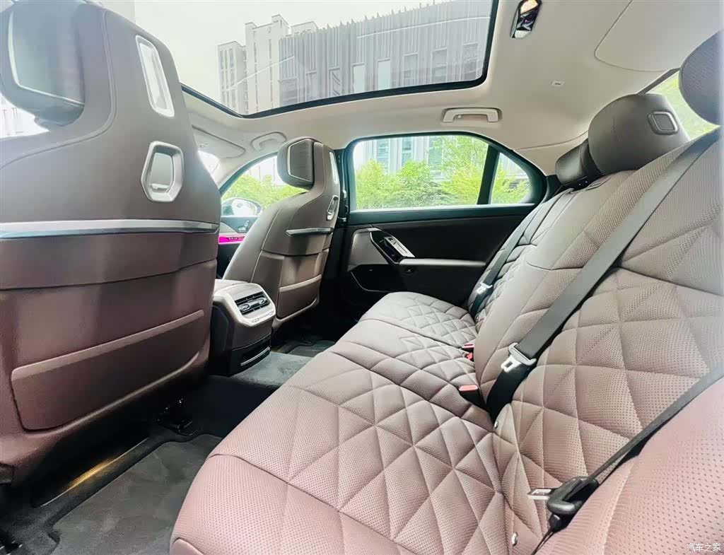 BMW 7 Series, 2025 23