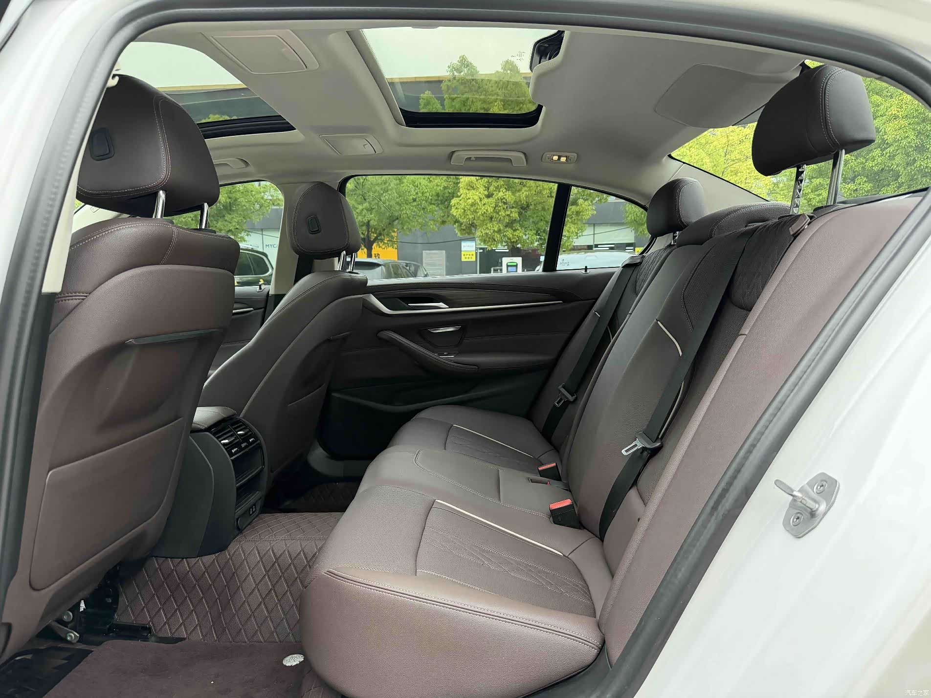 BMW 5 Series, 2021 11