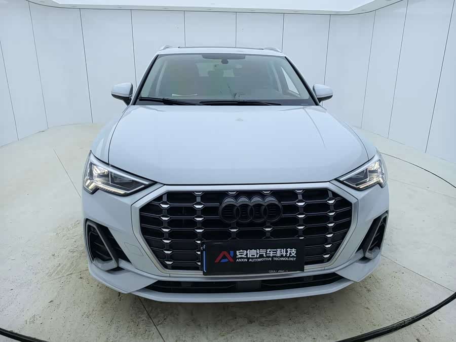 Audi Q3 2023, фото 2