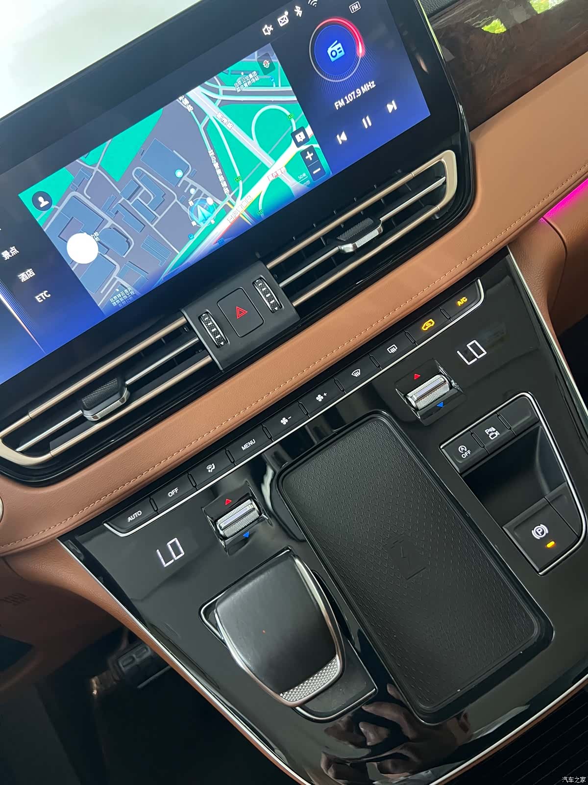 Hongqi HQ9, 2023 12