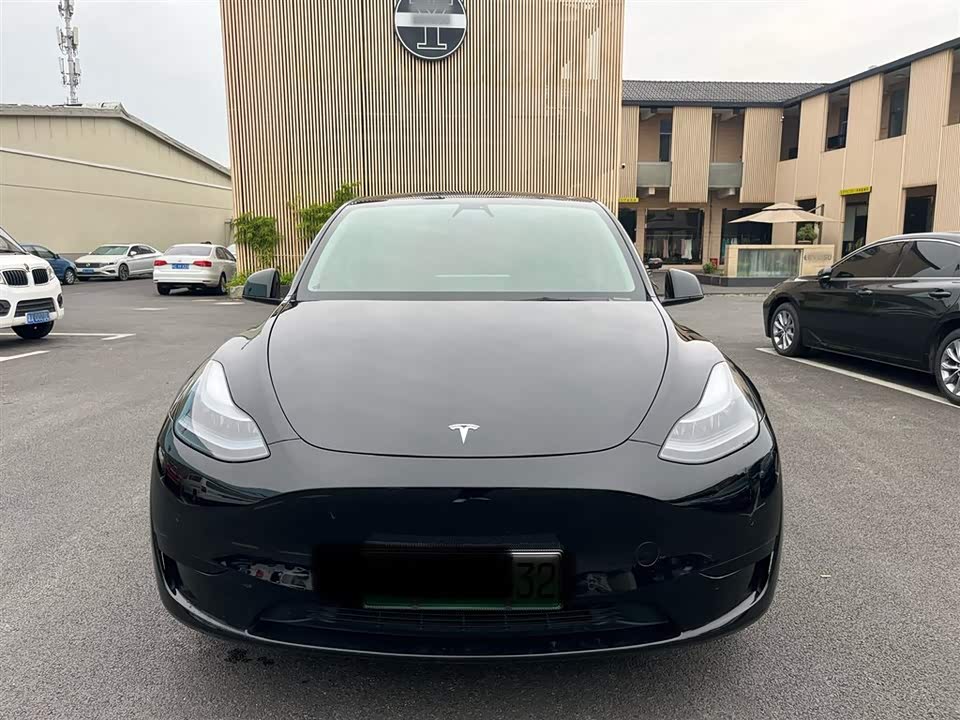 Tesla Model Y Tesla Model Y