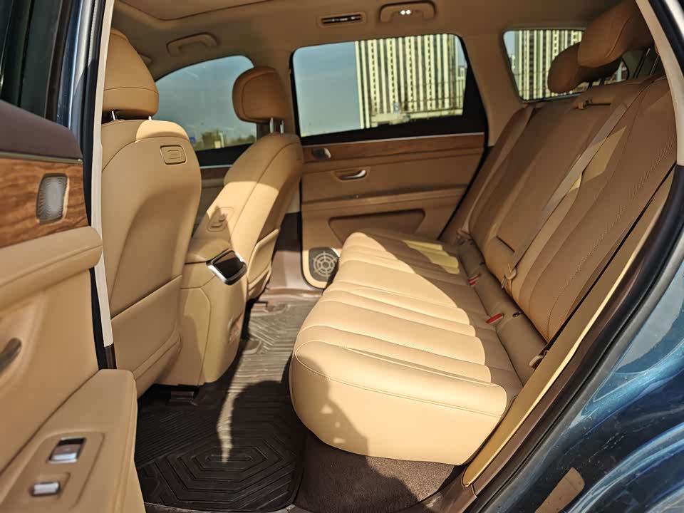 AITO Ask the world M7