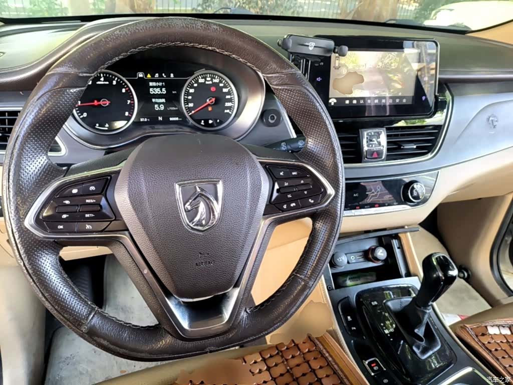 Wuling 730, 2018 10