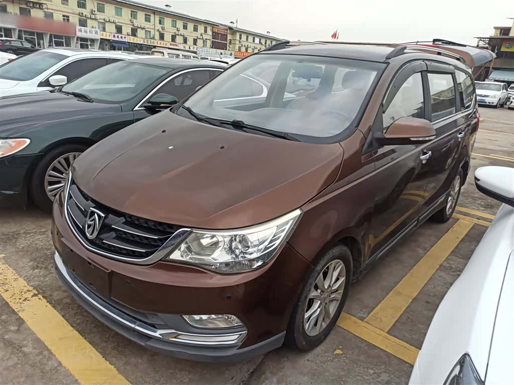 Wuling 730, 2017 1