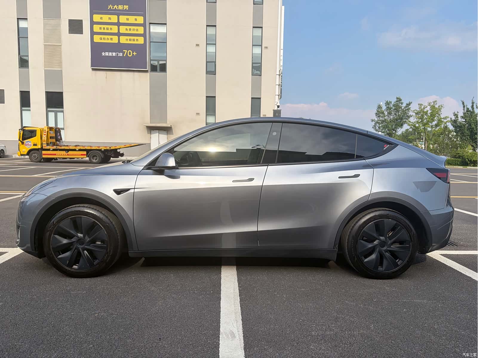 Tesla Model Y, 2025 3