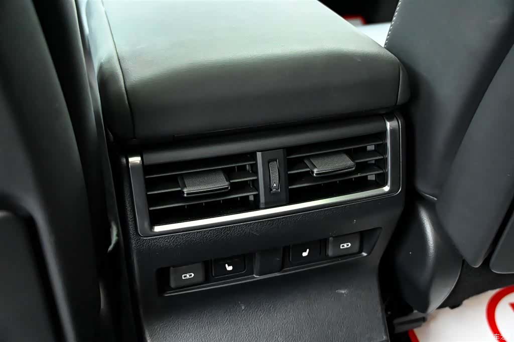 Lexus GX, 2025 33