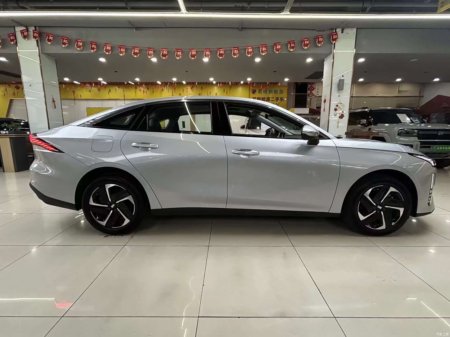 Geely Galaxy L6, 2025 15