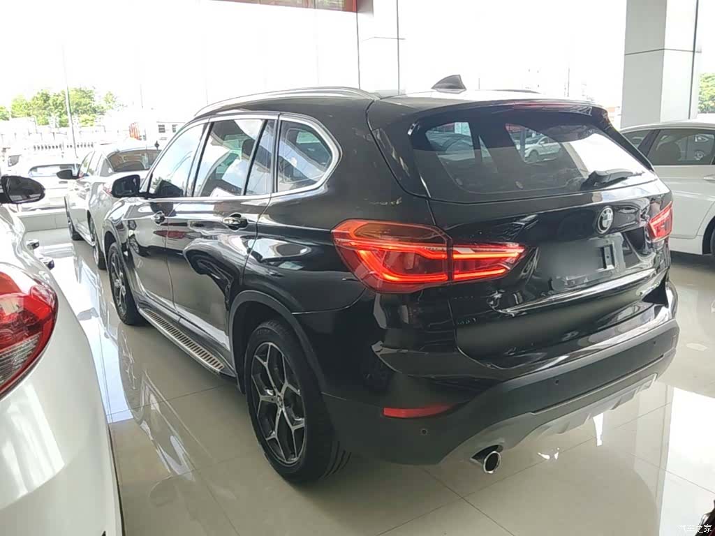 BMW X1, 2019 все фото