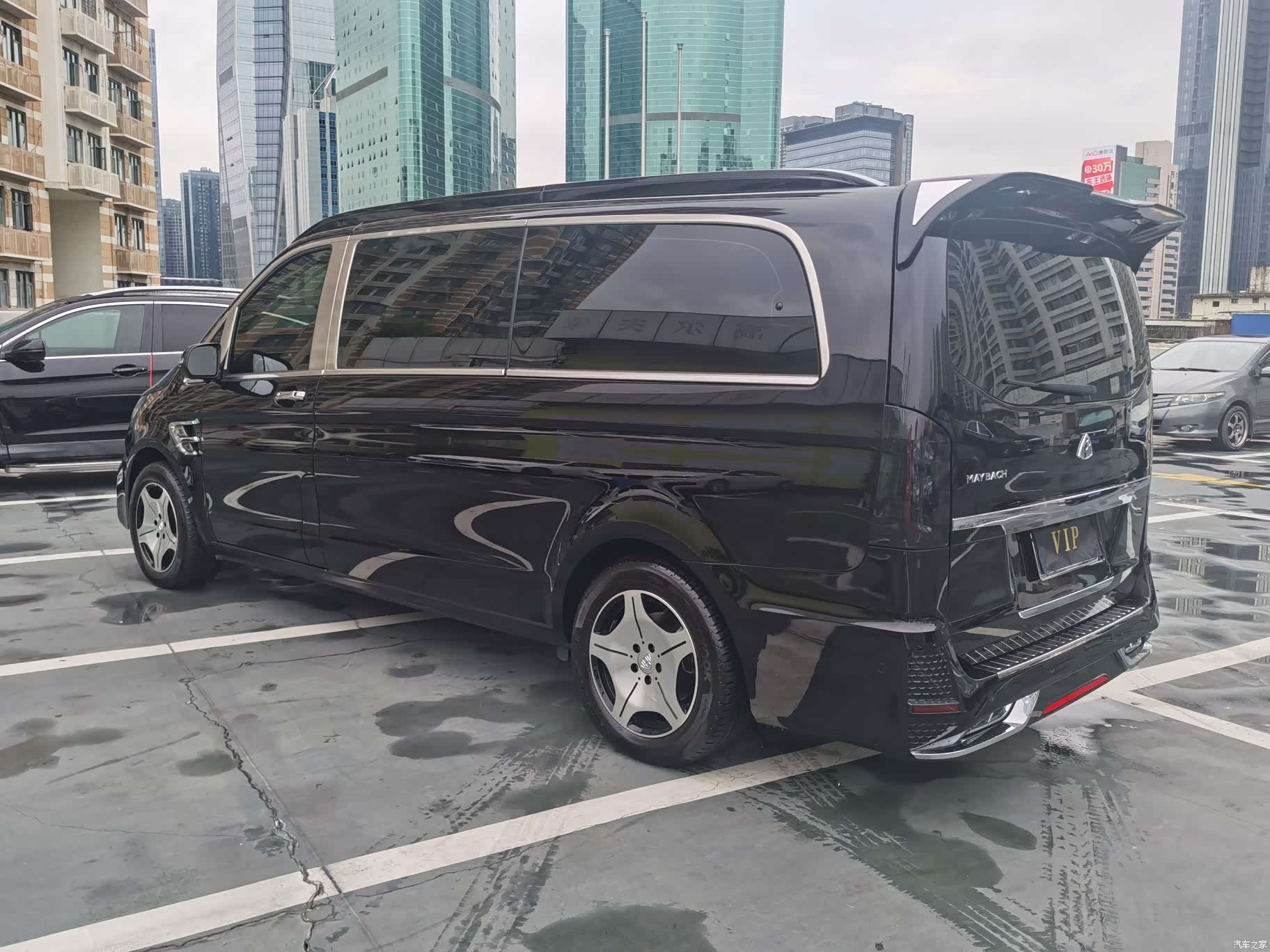 Mercedes-Benz 7, 2024 16