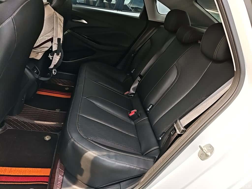 Buick Verano, 2022 17