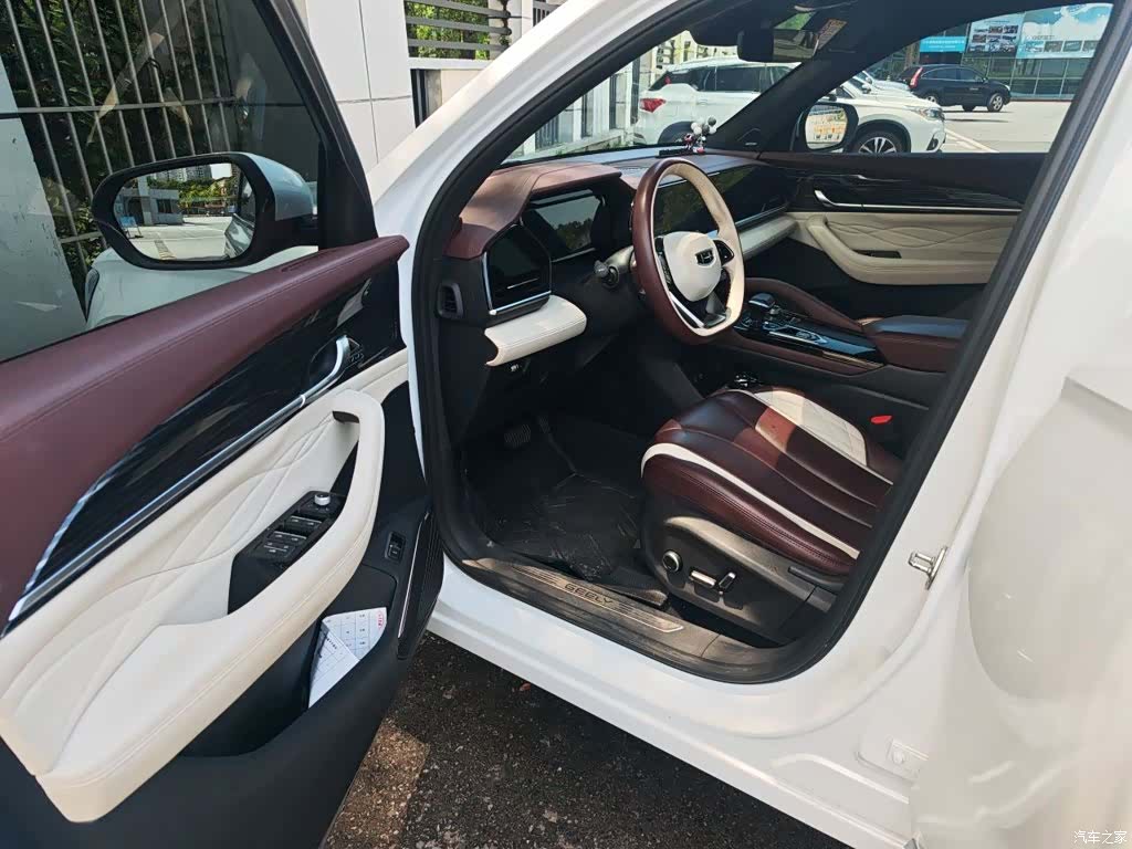Geely Xingyue L, 2022 14