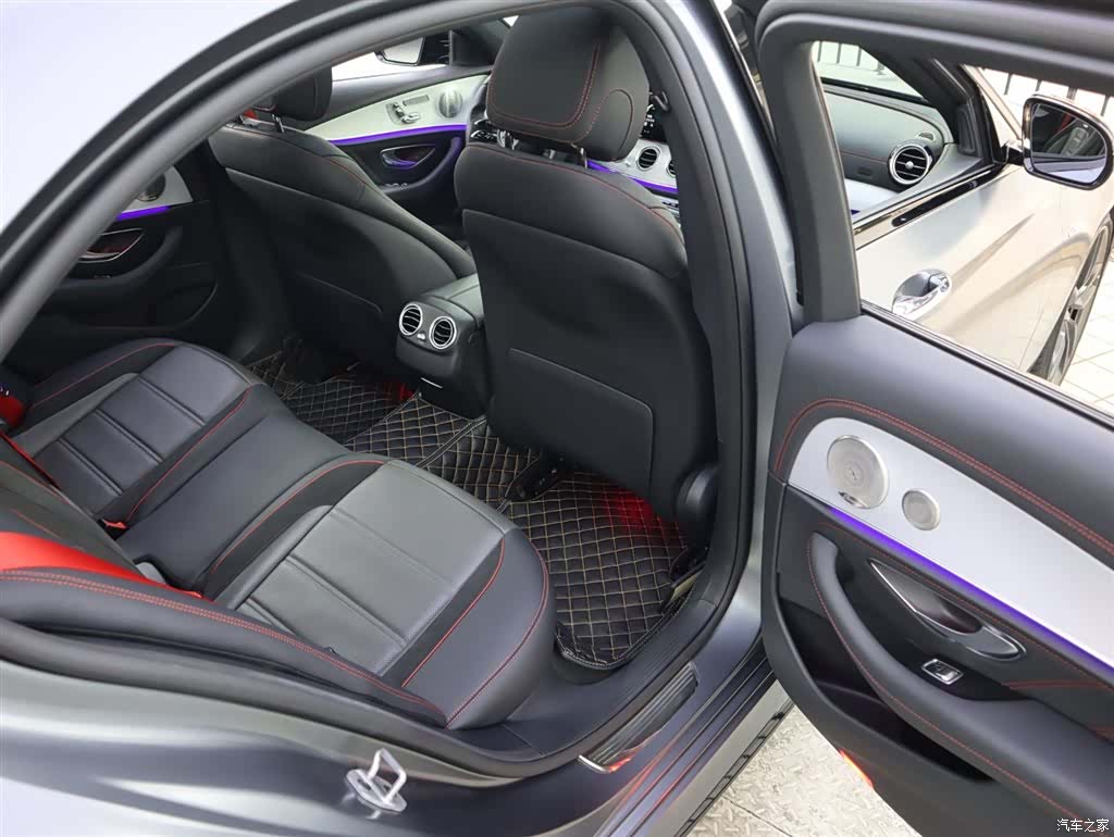 Mercedes-Benz E-Class, 2023 22