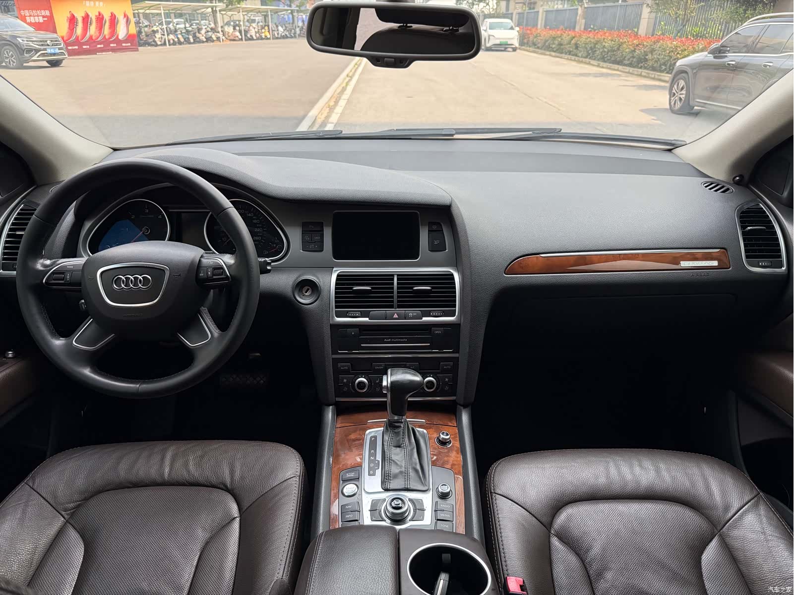 Audi Q7, 2015 10