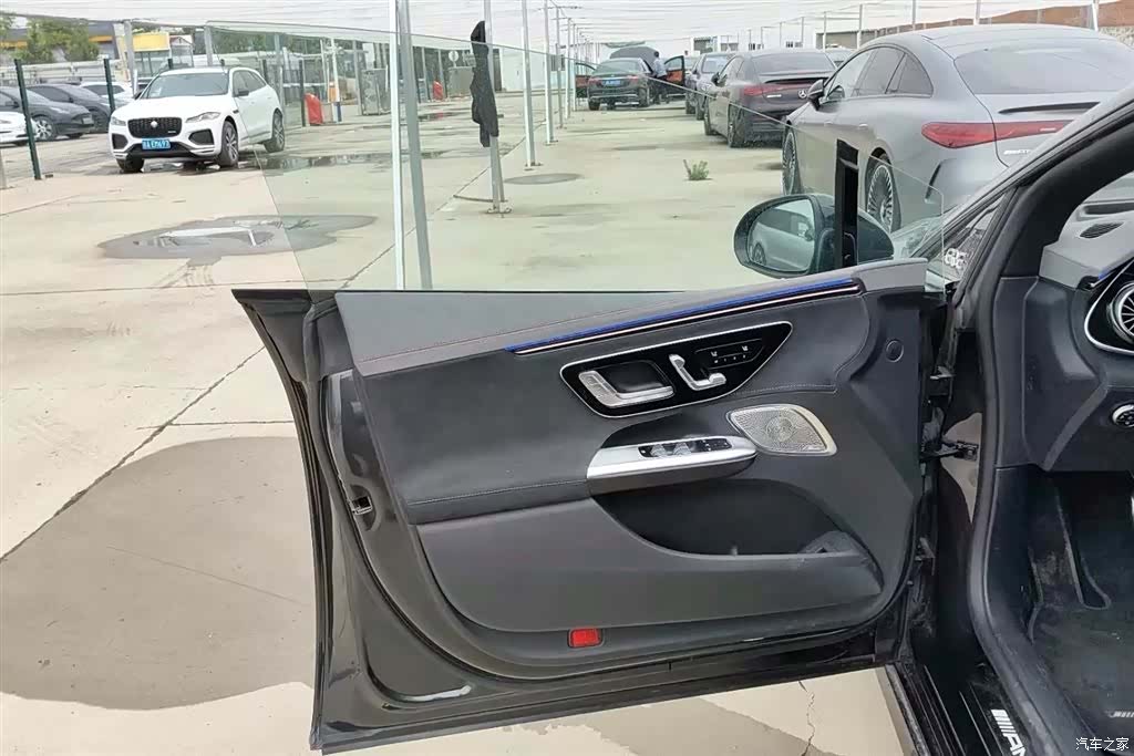 Mercedes-Benz EQE, 2023 2