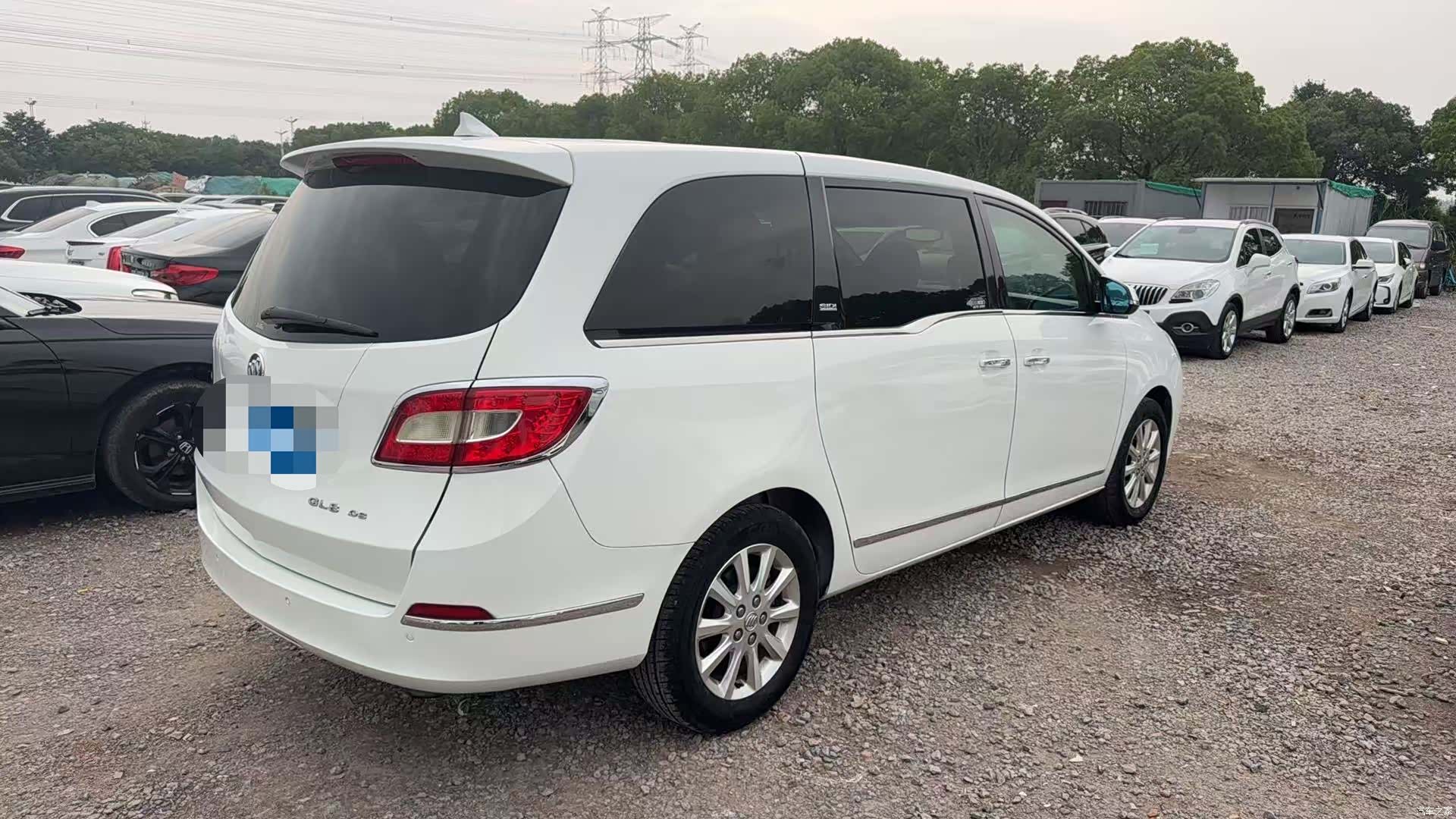 Buick GL8, 2011 8